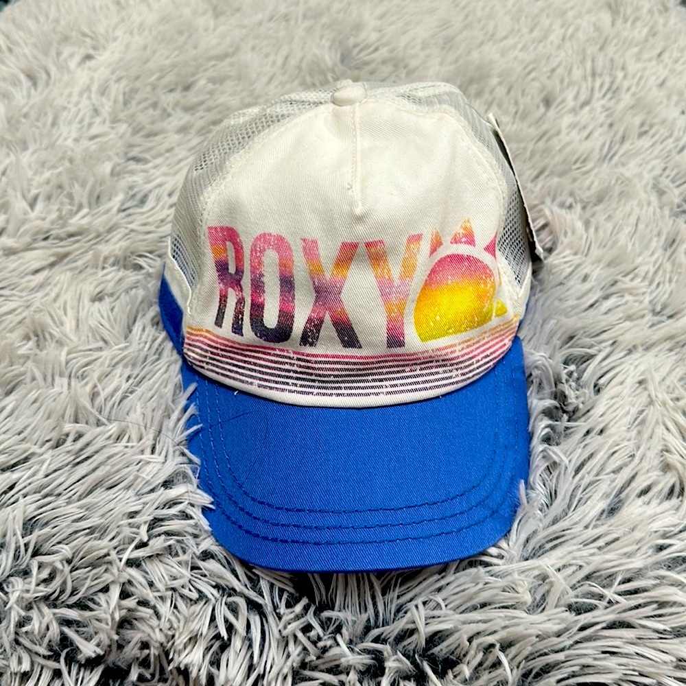✨2✖️Host Pick✨ Roxy Trucker Hat NWT